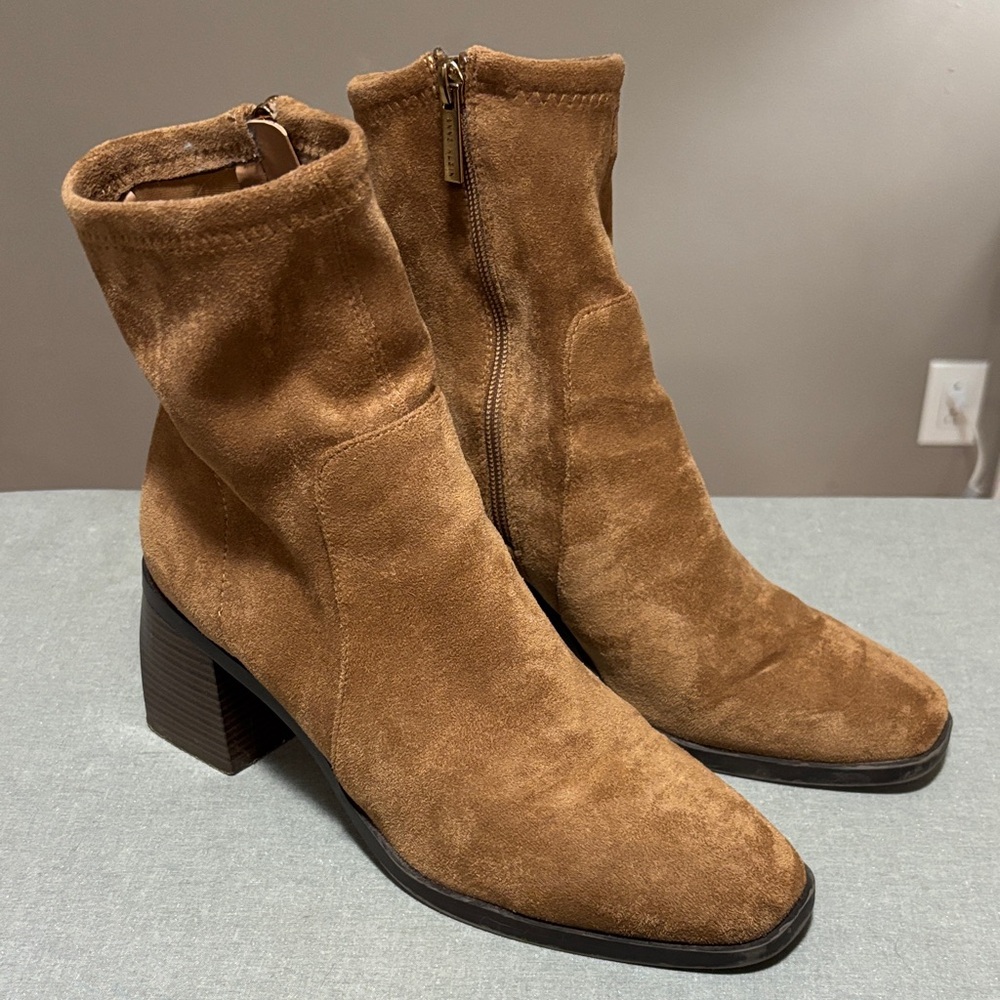 Anne Klein Astrid Suede Tan Ankle Size 8.5 Boots